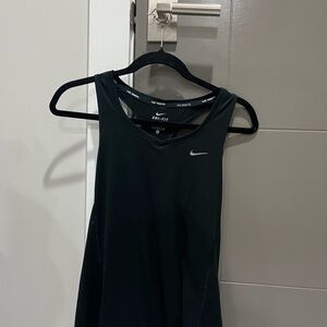 Nike Black Fitted Sleeveless Tank Top